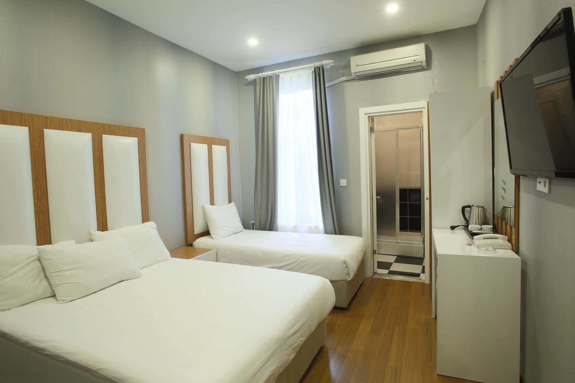 La Pazza Suites Стамбул Экстерьер фото