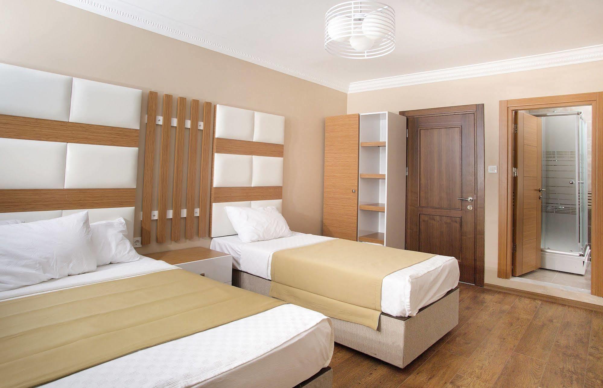 La Pazza Suites Стамбул Экстерьер фото